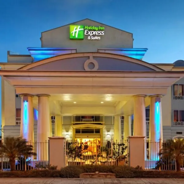 Holiday Inn Express Trincity by IHG, hotel v destinaci Piarco