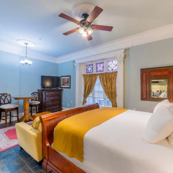 Chipman Hill Suites - Pratt House, Hotel in Saint John