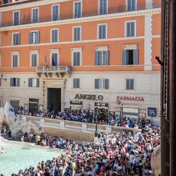 La Finestra su Fontana di Trevi - Charming View