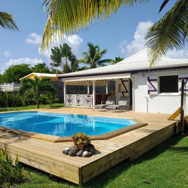 Villa & Bungalow Fleur de Coco, hotel v destinaci Sainte-Anne