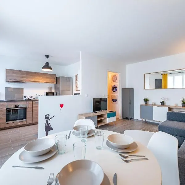 Magnifique Appartement proche gare - 8min Disney, Hotel in Bussy-Saint-Georges