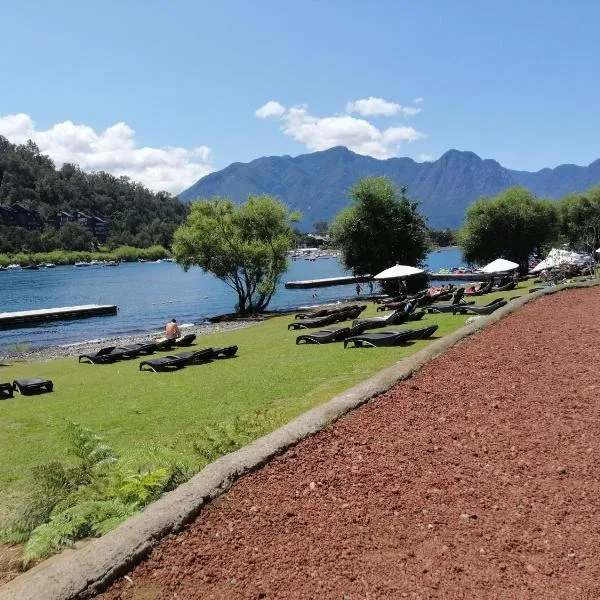 Parque Pinares-Maravilloso-Playa -Muelle-Bosque, Hotel in Pucón