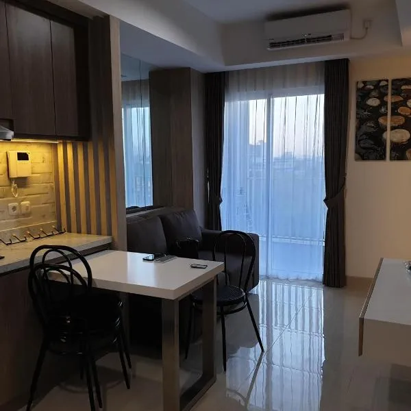 Apartemen Grand sungkono Lagoon Venetian., hotel in Surabaya