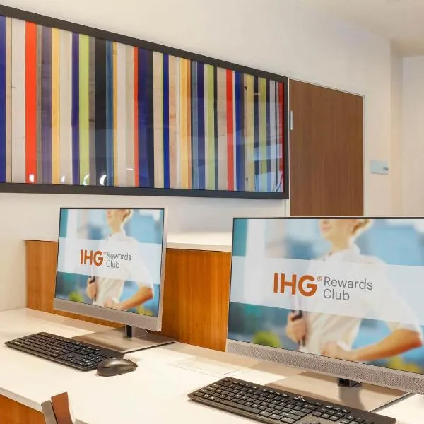 Holiday Inn Express & Suites Chicago O'Hare Airport by IHG, hotel v destinaci Des Plaines