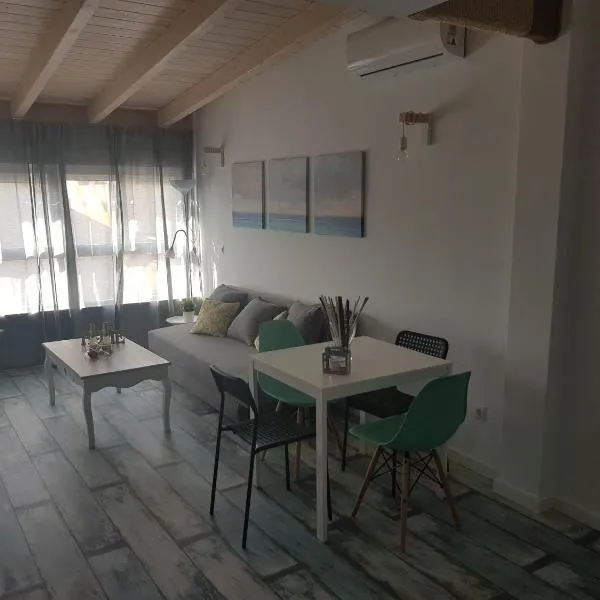 APT 5 - Apartamento en la playa de El Palo, hotel di Málaga