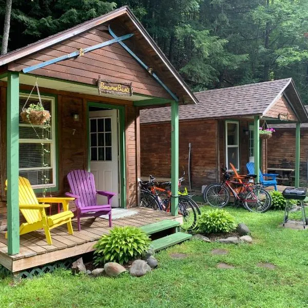Pine Crest Motel & Cabins, Hotel in Barton