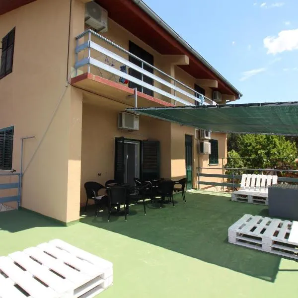 Hostel Marko, hotel em Tisno