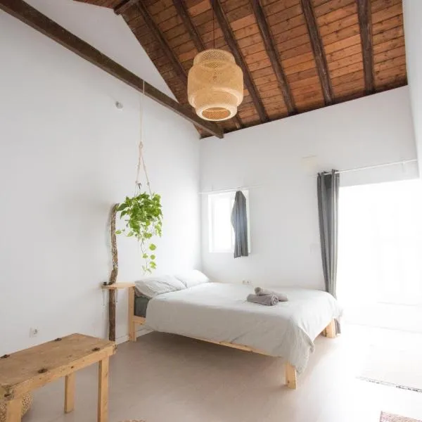Casa Calma Yoga Hostel、アガエテのホテル