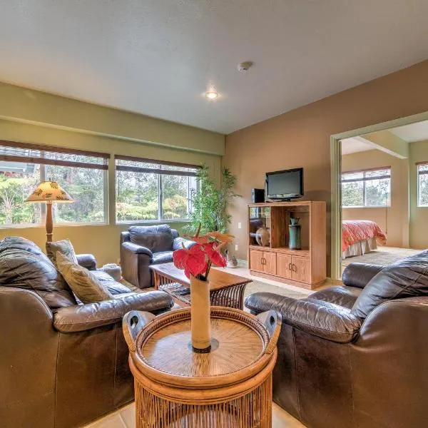 Tropical Volcano Bungalow Less Than 4 Mi to Natl Park!, hotel v destinaci Volcano