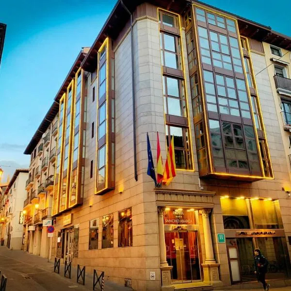 Hotel Sancho Abarca Petit SPA, hotel in Huesca