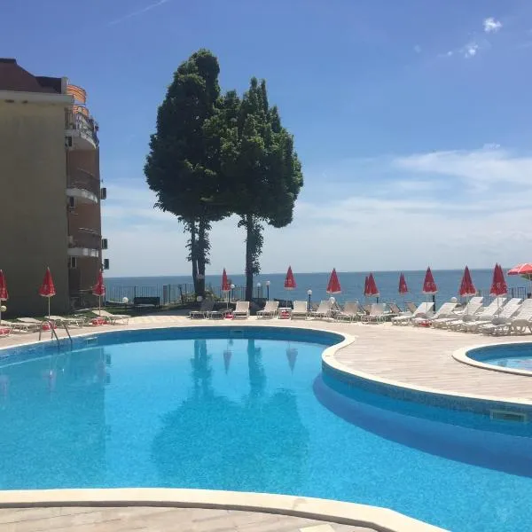 Helios Hotel, hotel em Balchik