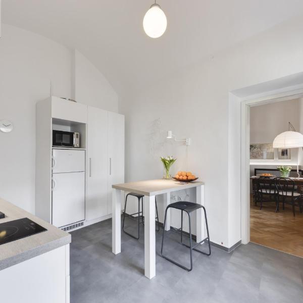 City Center Apartment with Parking, Lubiana