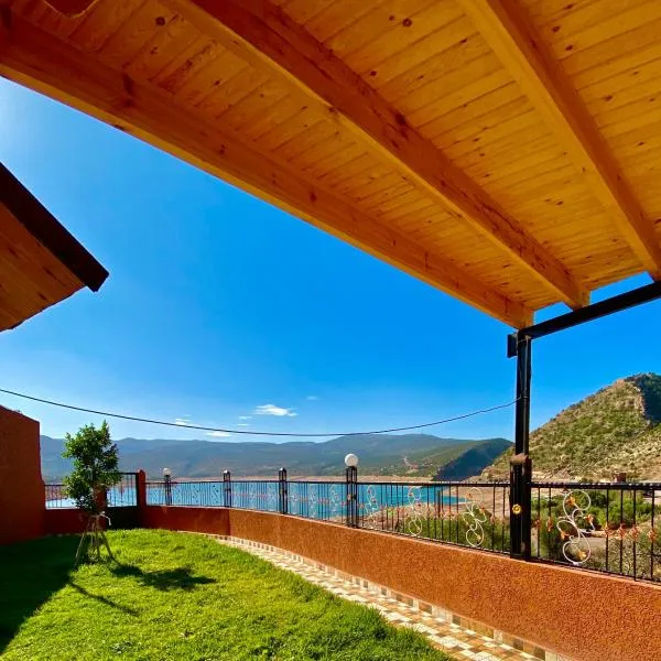 Scenic Lakeview House Near 5-Star Widian Hotel, hotel v destinaci Bin el Ouidane