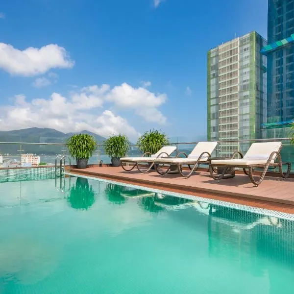Dolphin Hotel and Apartment, hotel in Da Nang