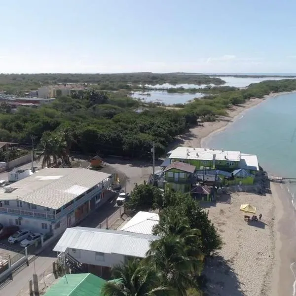 Luichy's Seaside Hotel at Playa El Combate, hotel en El Combate
