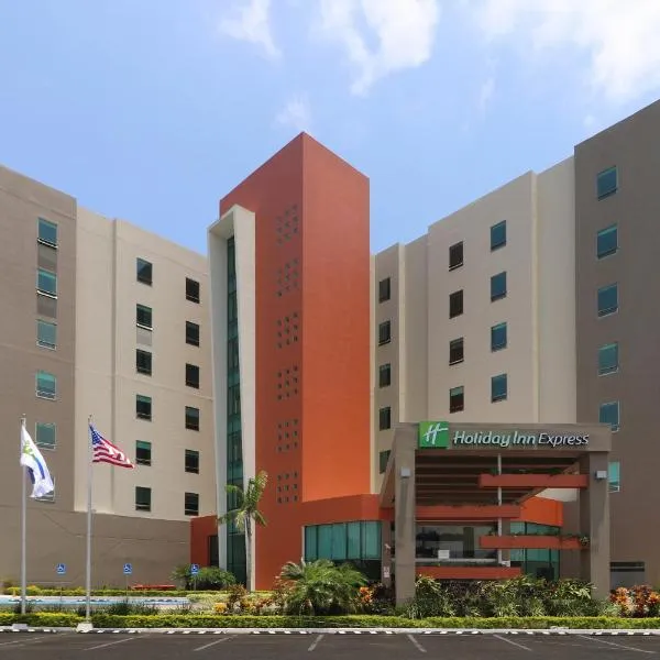 Holiday Inn Express - Tuxpan by IHG, hotel v destinaci Tuxpan de Rodríguez Cano