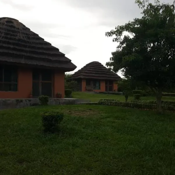 Heritage Safari Lodge, готель у місті Pakwach East