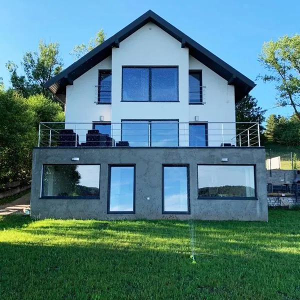 Willa Hańcza 1, hotel in Kleszczówek