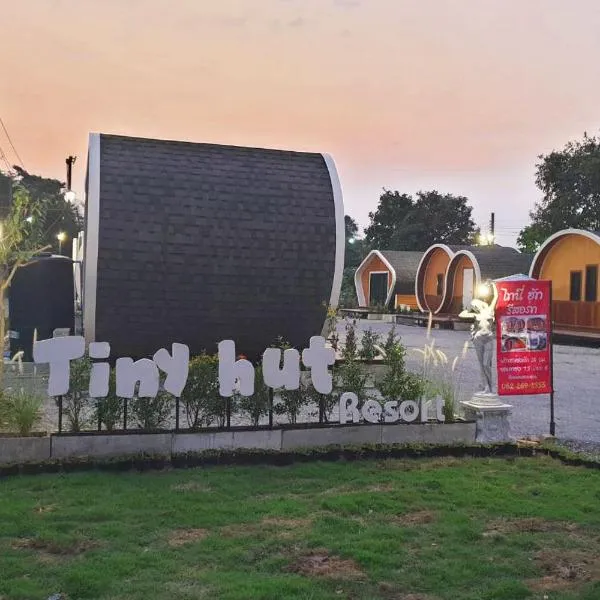 Tiny hut resort, hotel v destinaci Bangkok