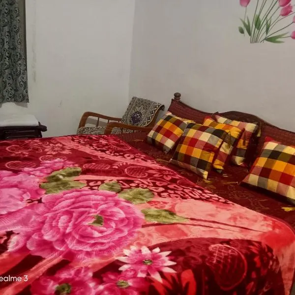 Holiday Home Stay, хотел в Каджурахо