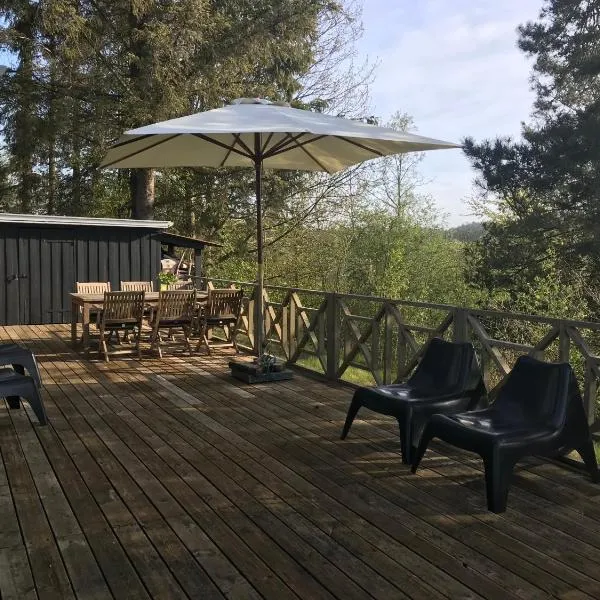 Hyggeligt sommerhus i Ebeltoft, tæt på strand og skov., hotel v destinácii Ebeltoft