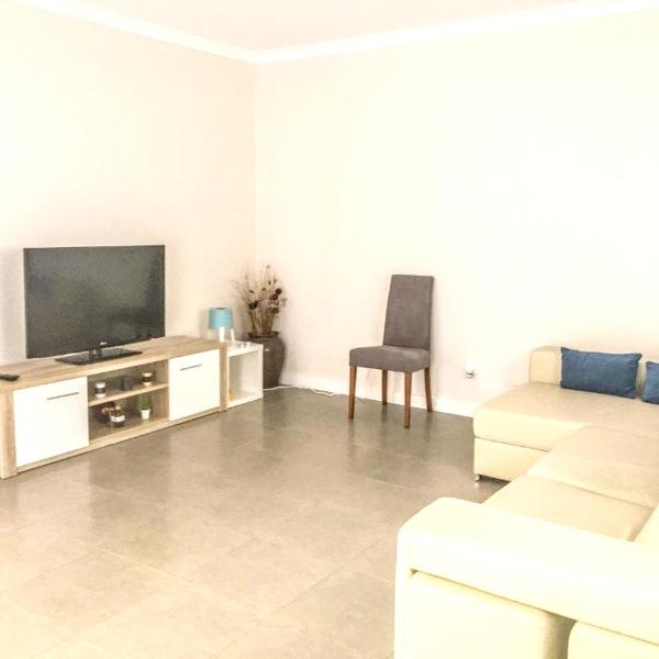 4 bedrooms house with shared pool enclosed garden and wifi at Atalaia 3 km away from the beach