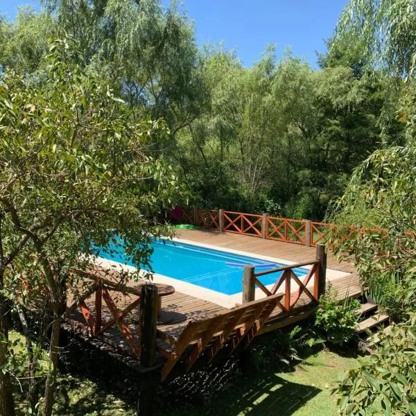 Cabaña Magnolia en Marea Delta del Tigre, hotel in Tigre