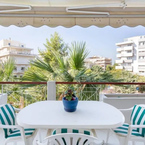 Two Bedroom Apartment Near Alimos Marina !, hotel v Aténách