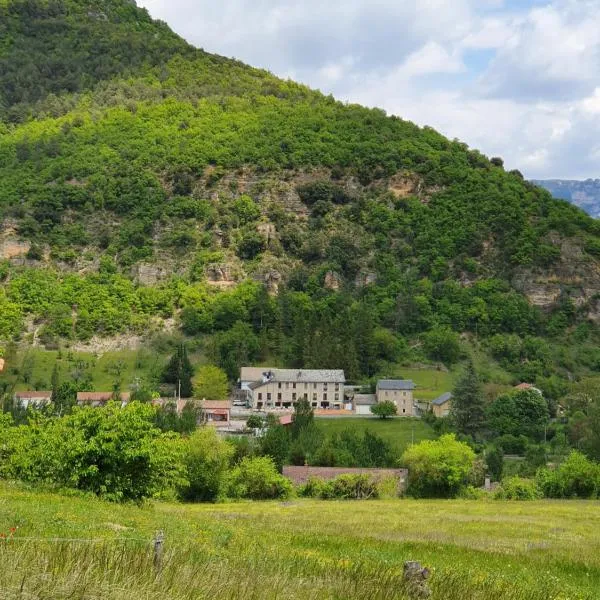 Hotel des Gorges au Viaduc, hotel v destinaci Rivière-sur-Tarn