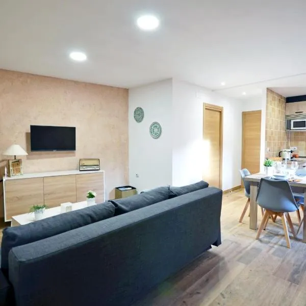 PORTAL DE MOLINA 1 - Piso acogedor en el caso histórico de Albarracín, hotel in Albarracín