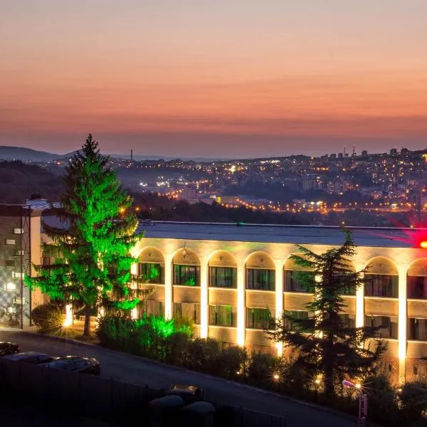 RAYA Garden - Park Hotel & Winery, hotel in Veliko Tŭrnovo