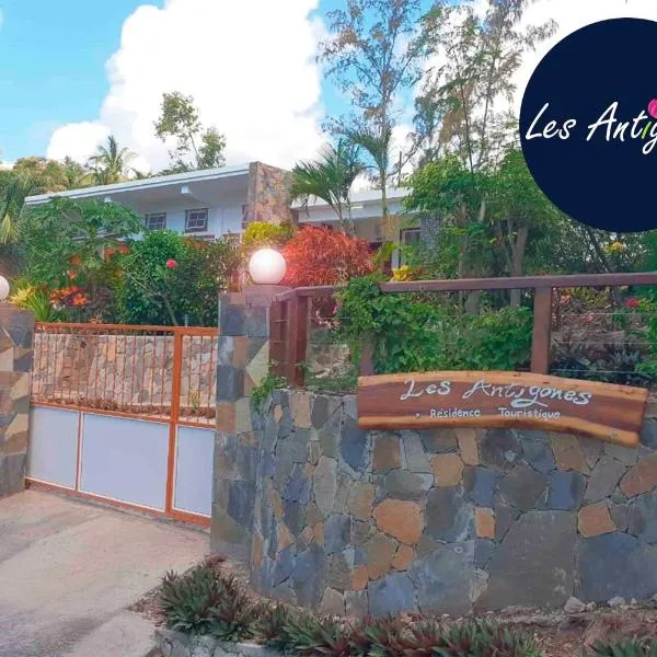 Les Antigones, hotel v destinaci Crève Coeur