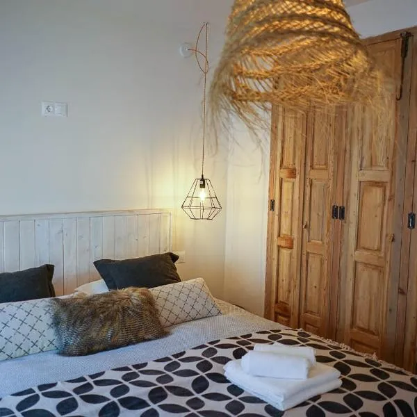 Ronda Center Apartments with Pool, hotel v destinaci Ronda