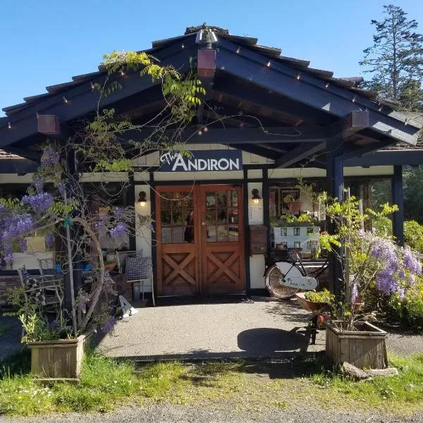 The Andiron Seaside Inn & Cabins, hotel in Little River
