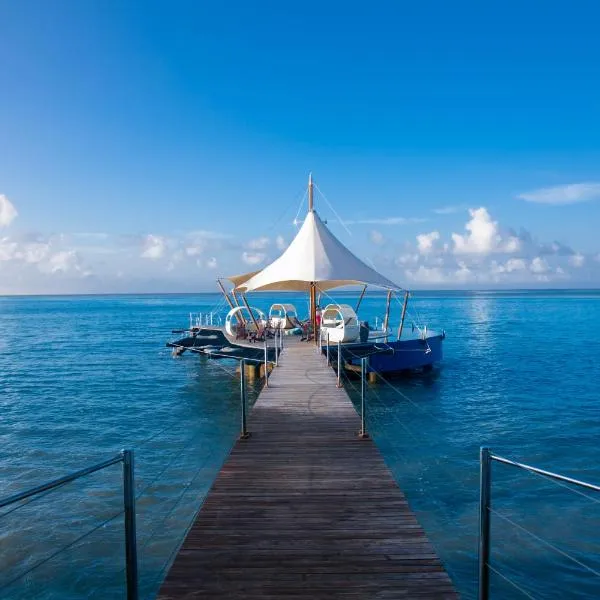 Coco de Mer Hotel and Black Parrot Suites, hotell sihtkohas Grand'Anse Praslin