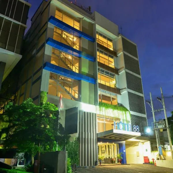 Hotel 88 Embong Kenongo - Kayun By WH, Hotel in Surabaya