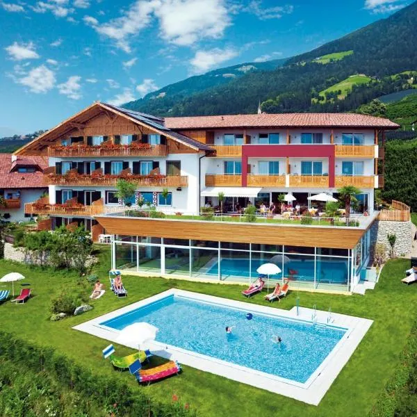 Garni Kleefeld, hotel en Scena