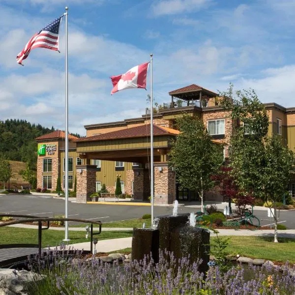 ホリデイ イン エクスプレス ホテル ＆ スイーツ ノース スクイム（Holiday Inn Express Hotel & Suites North Sequim by IHG）、スクイムのホテル