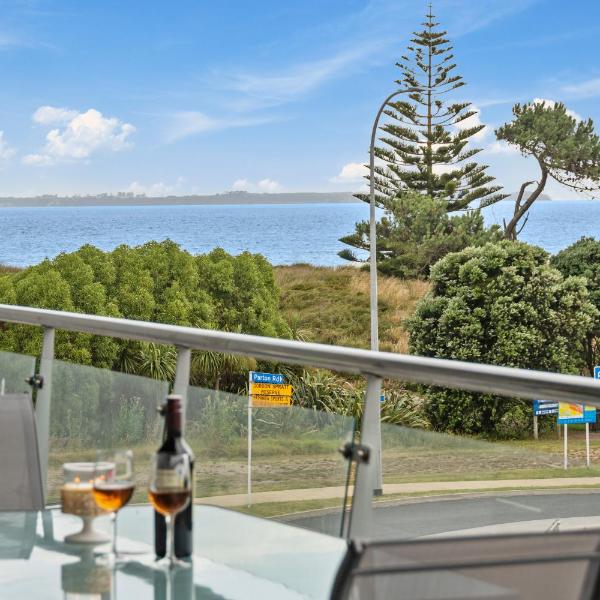 Sunrise, Seaviews and BBQs-Papamoa Beach Apartment