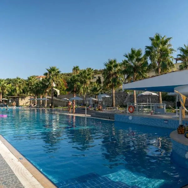 Almyrida Village & Waterpark, hotel in Almirida