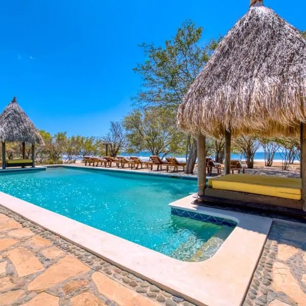 Hotel Punta Teonoste Boutique Beachfront Resort โรงแรมในโปโปโย