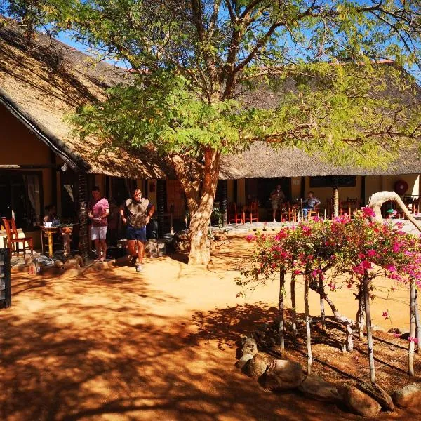 Oppi-Koppi Rest Camp, hotel in Kamanjab