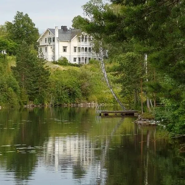Bredsjö Herrgård, hotel v mestu Hällefors