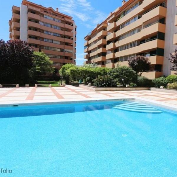 Cascais 1BR w/ pool