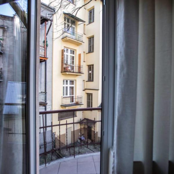 Homely 4 Bedroom Apartment - Old Town