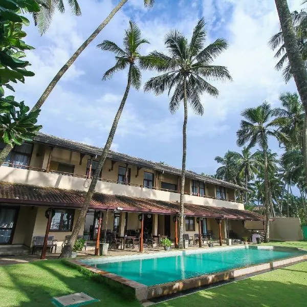 Maresia Beach Villa, hotel in Wadduwa