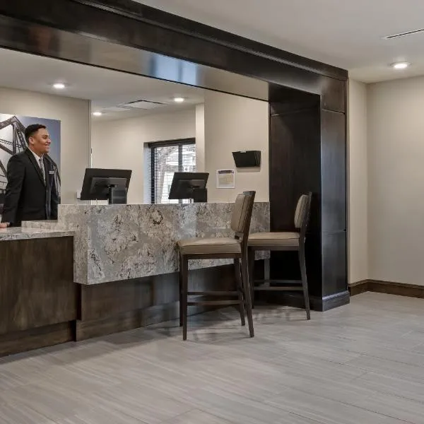 Staybridge Suites - Overland Park - Kansas City S by IHG，位于欧弗兰帕克的酒店