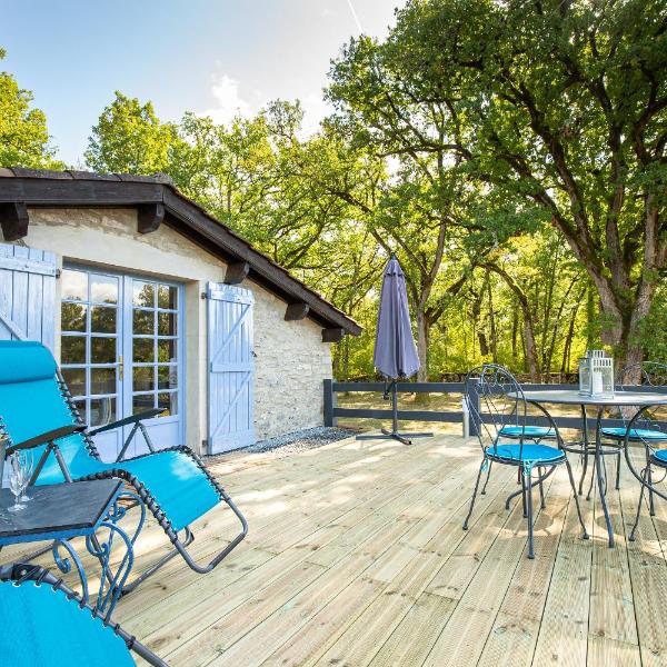 La Terrasse - A Peaceful Place in the Forest