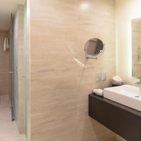 Holiday Inn Mexico Dali Airport by IHG, hotel v Mexiko City