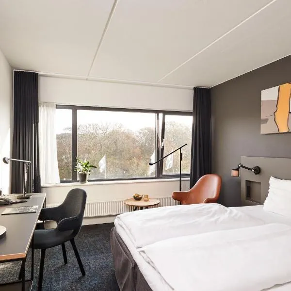 卡姆維爾克爾丁酒店，科靈的飯店